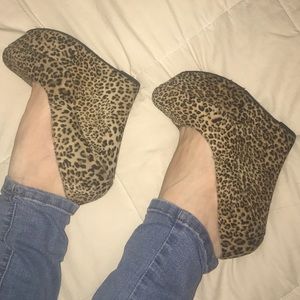 Leopard print wedges